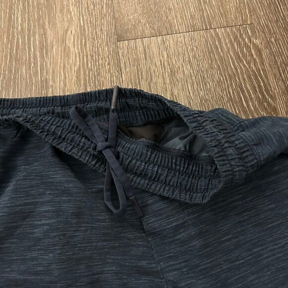 EUC Lululemon Pace Breaker Shorts Linerless 7" Small Heather Iron Blue True Navy - Picture 12 of 15